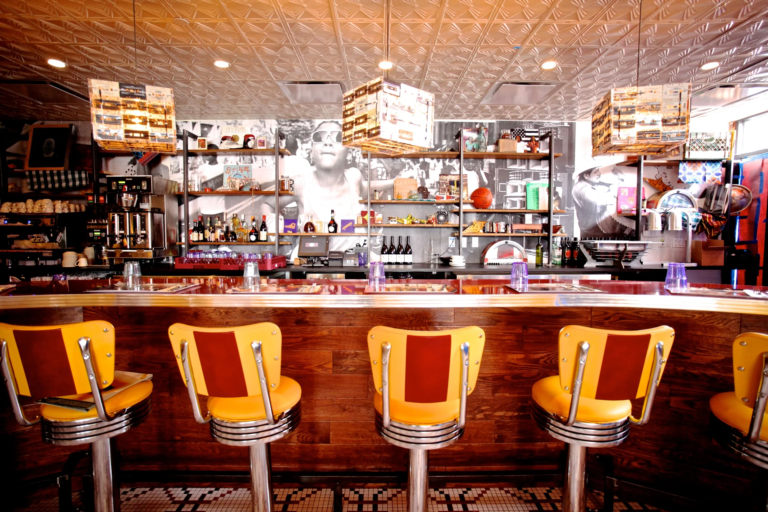 Streetbird Interior BAR_Tanya Blum.JPG