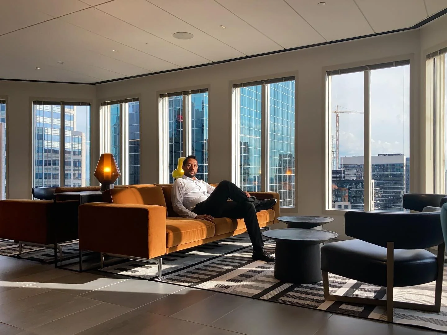 A short visit to #Minneapolis this week for #production. Thanks to @yourbuddymeg on the reco&rsquo;s for a few hidden gems.🤝 I barely have any portraits of myself but this scene and lighting seemed too ideal to pass up. #minnesota