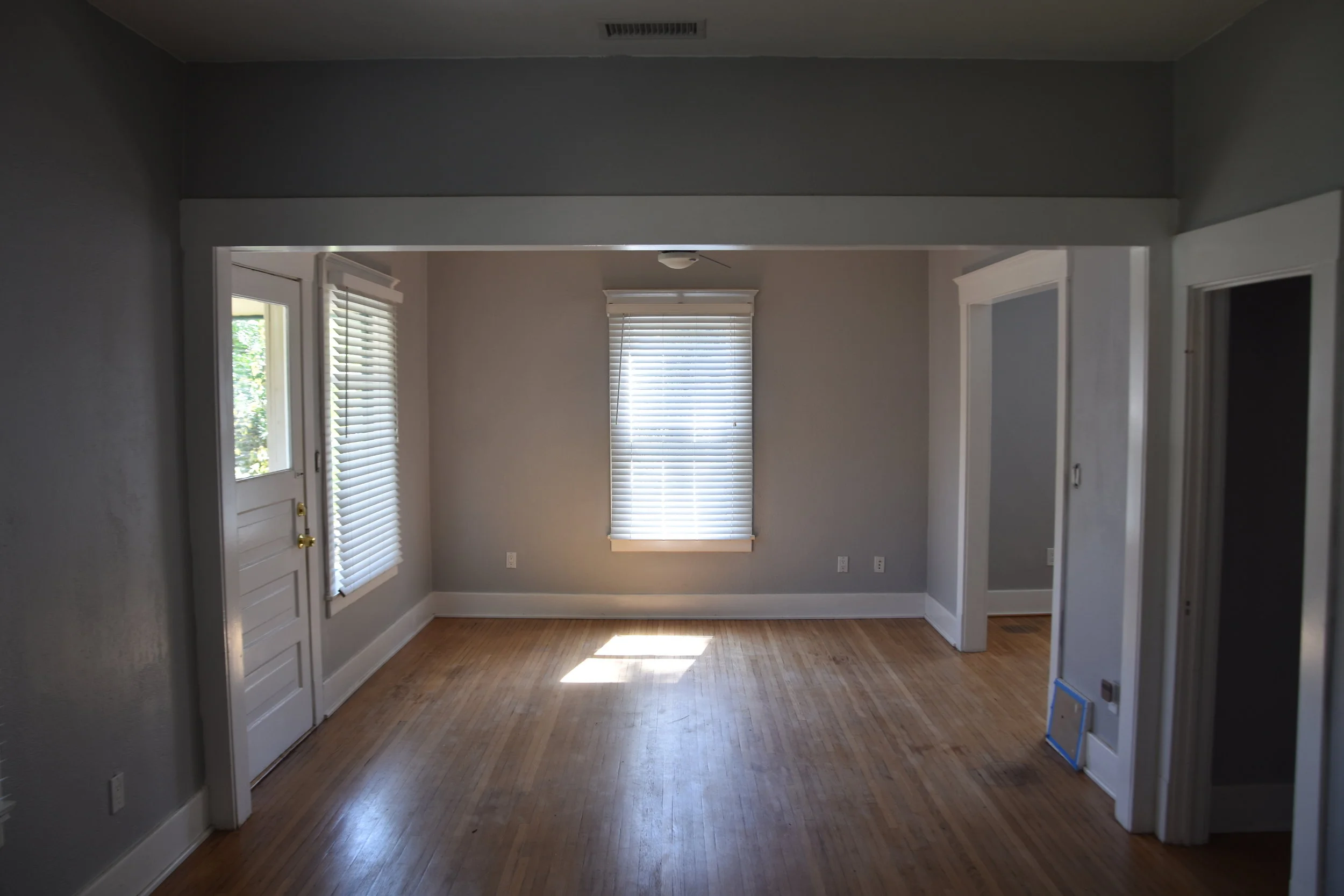 6Living room 2.JPG