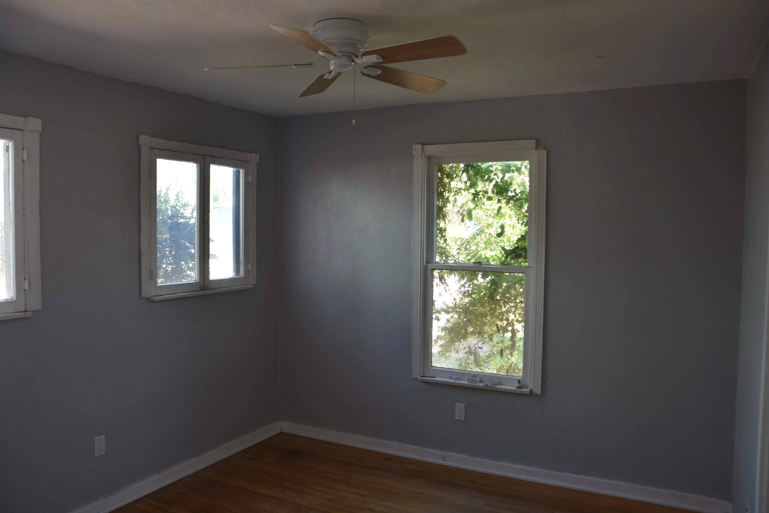 10Front bedroom 3.JPG