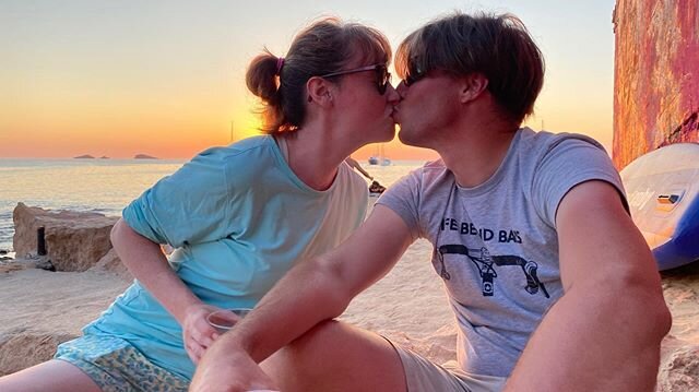 There&rsquo;s no denying that Ibiza at sunset is a romantic place. We spent a relaxed day yesterday enjoying the anchorage and beach. This afternoon we had a great sail around the bend and are now in Sant Antoni! It&rsquo;s a tacky tourist town, but 