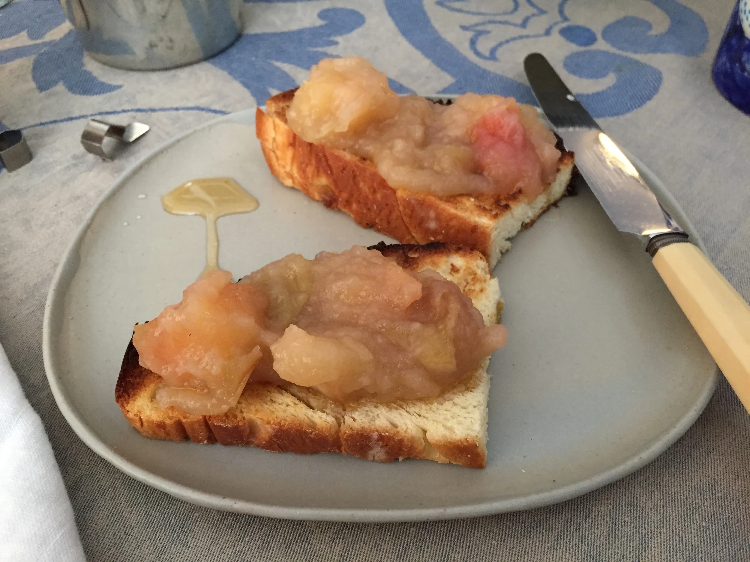 Applesauce with Honey and Challah Toast
