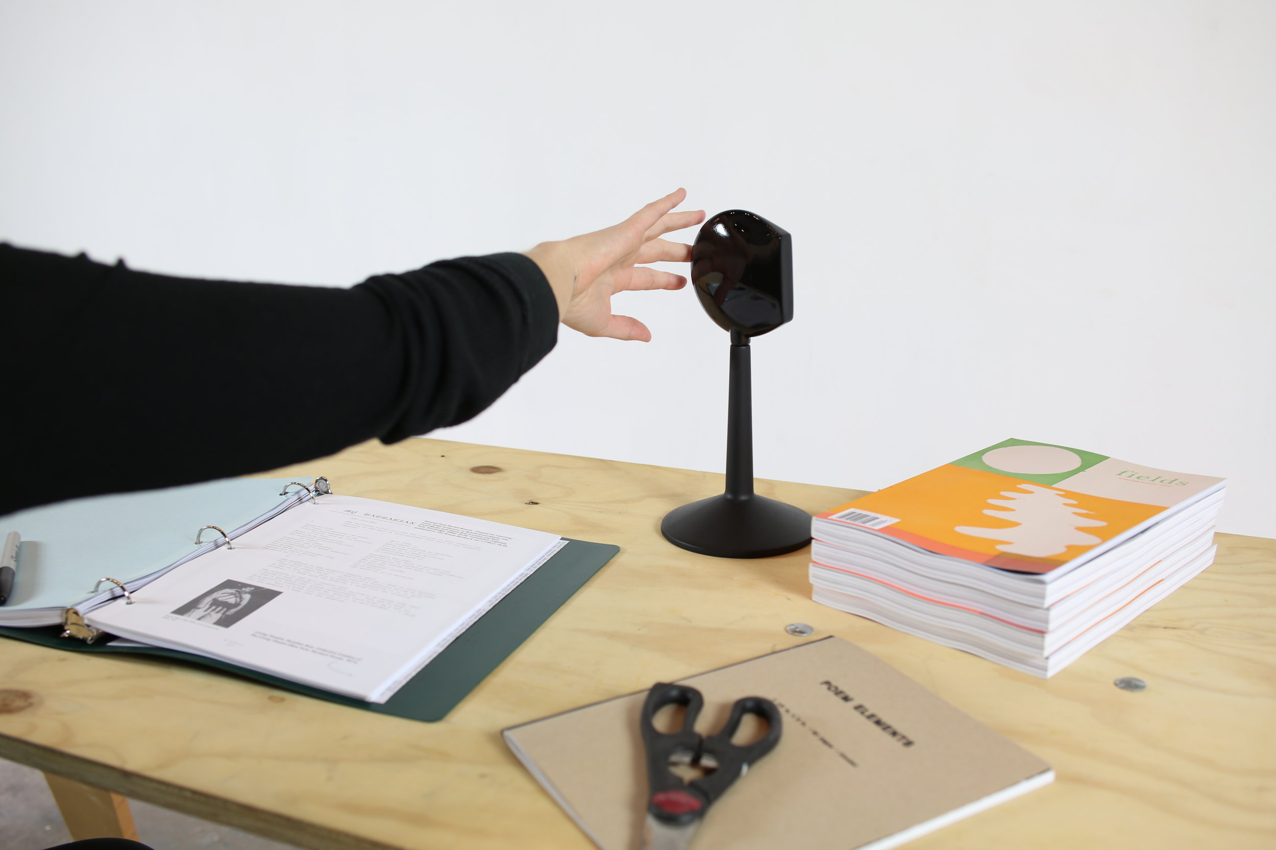 Desktop Toy to Facilitate Perception Change