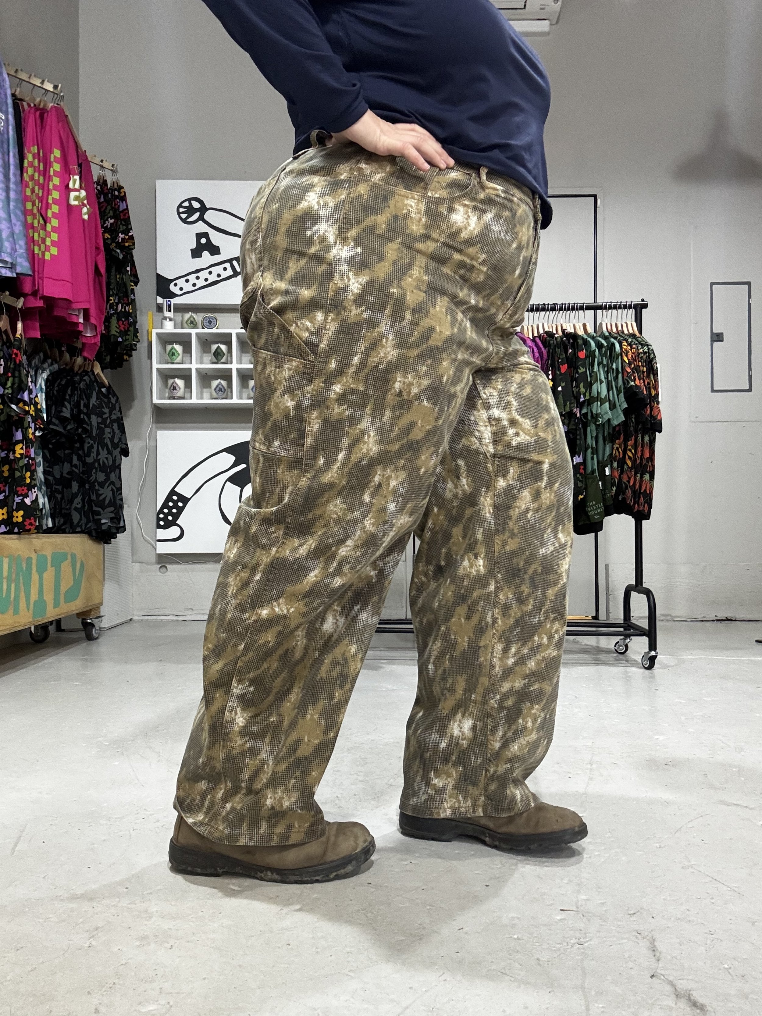 Marley poses wearing the Ripton Super Lite Utility Pants.