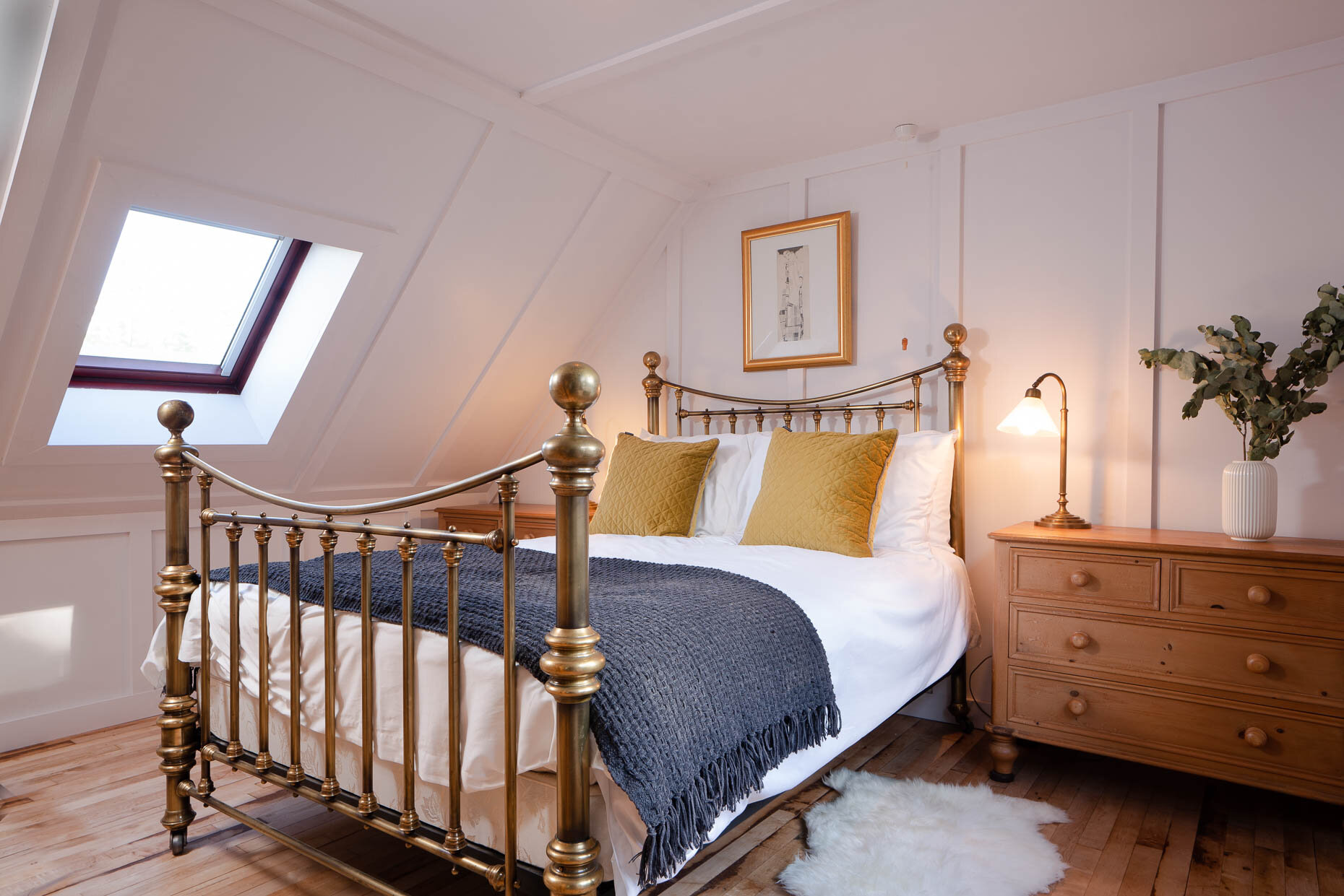 Main bedroom at Hillview Cottage, Aviemore