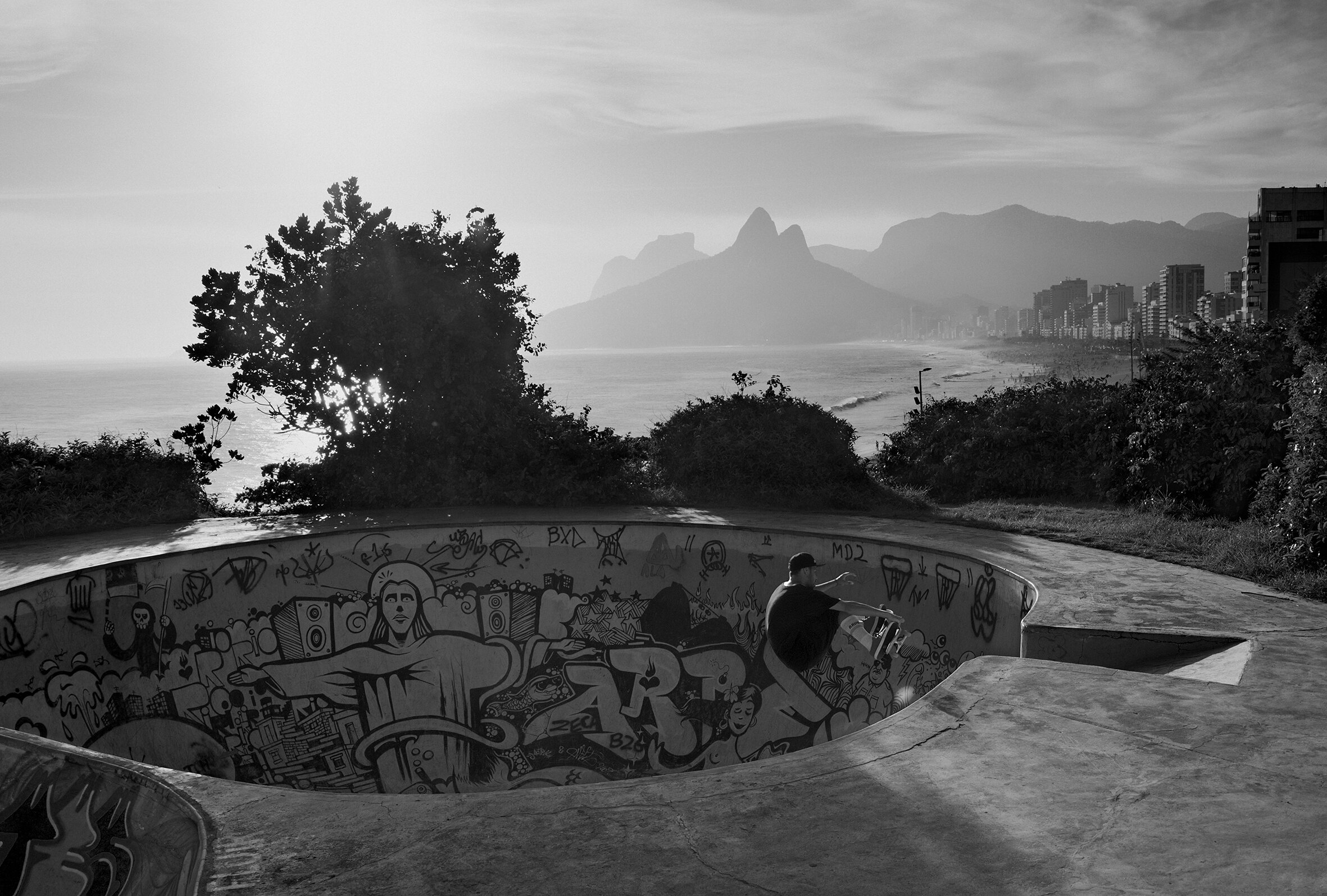 Skate Bowl Arpoador, Rio de Janeiro, 2013.jpg