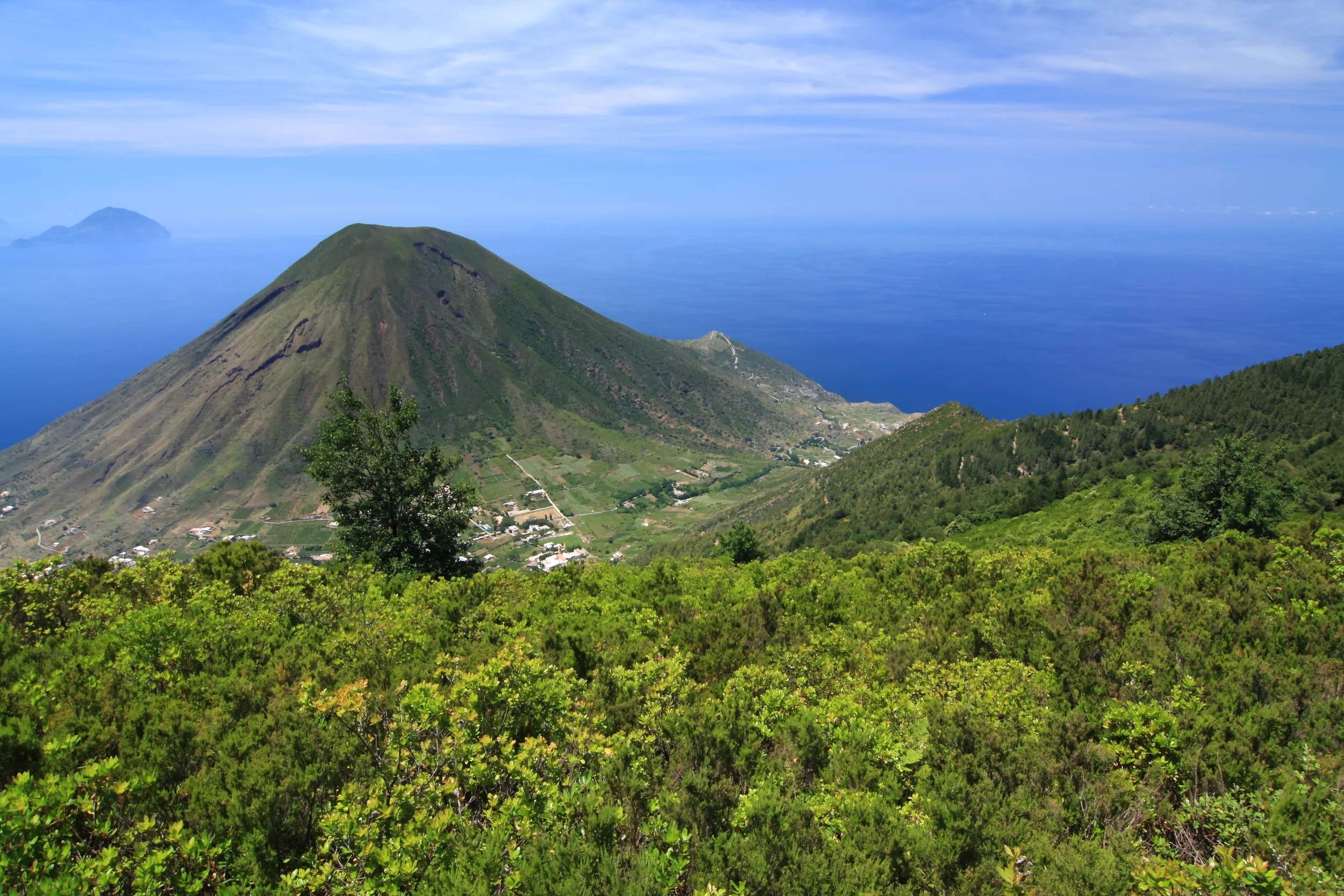 salina-aeolian-isles-flickr.jpg
