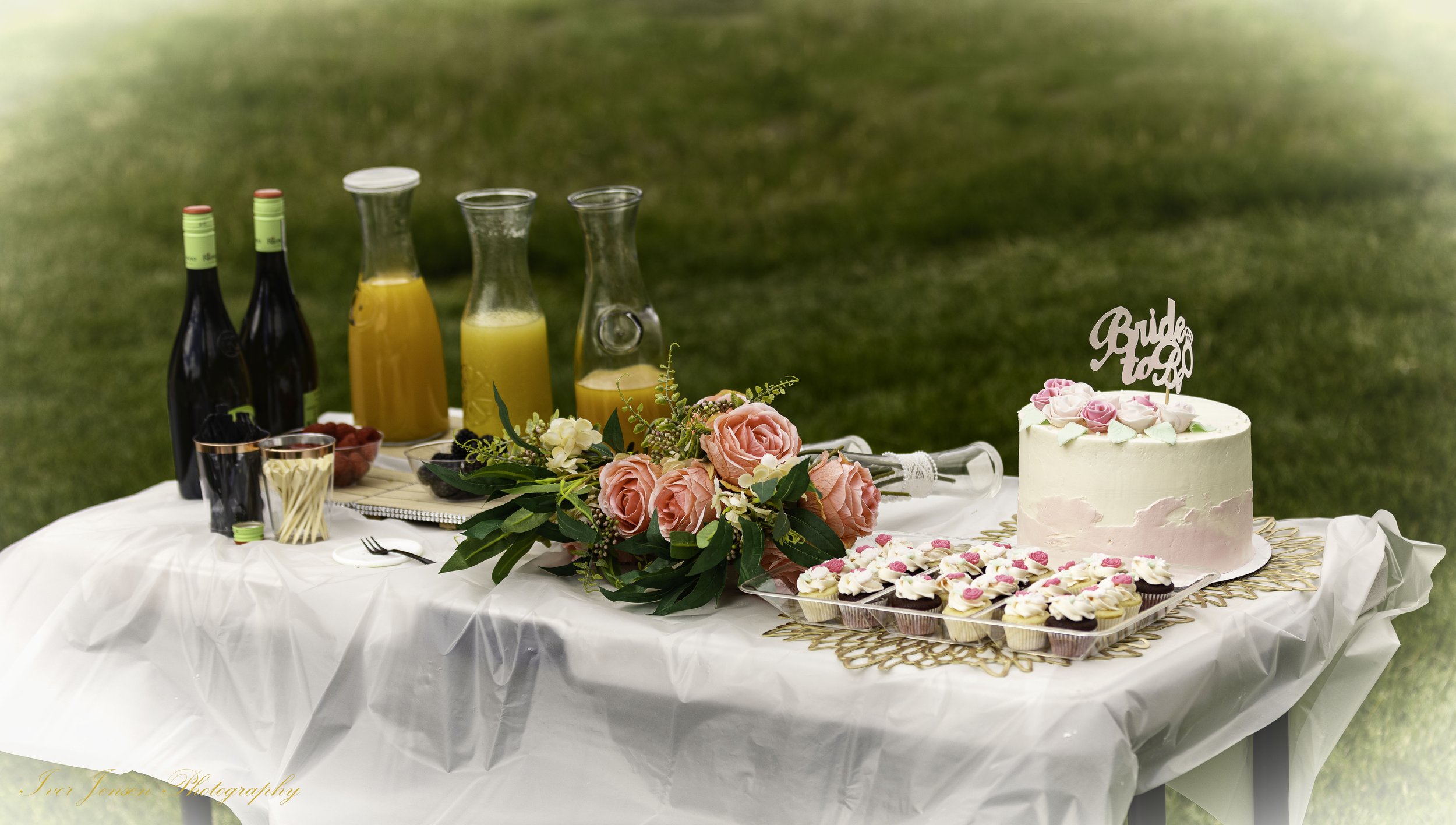 Brides Cake Table-Edit.jpg