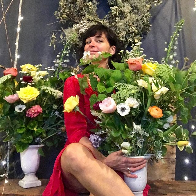 #dandelionflowershop #gardenarrangements