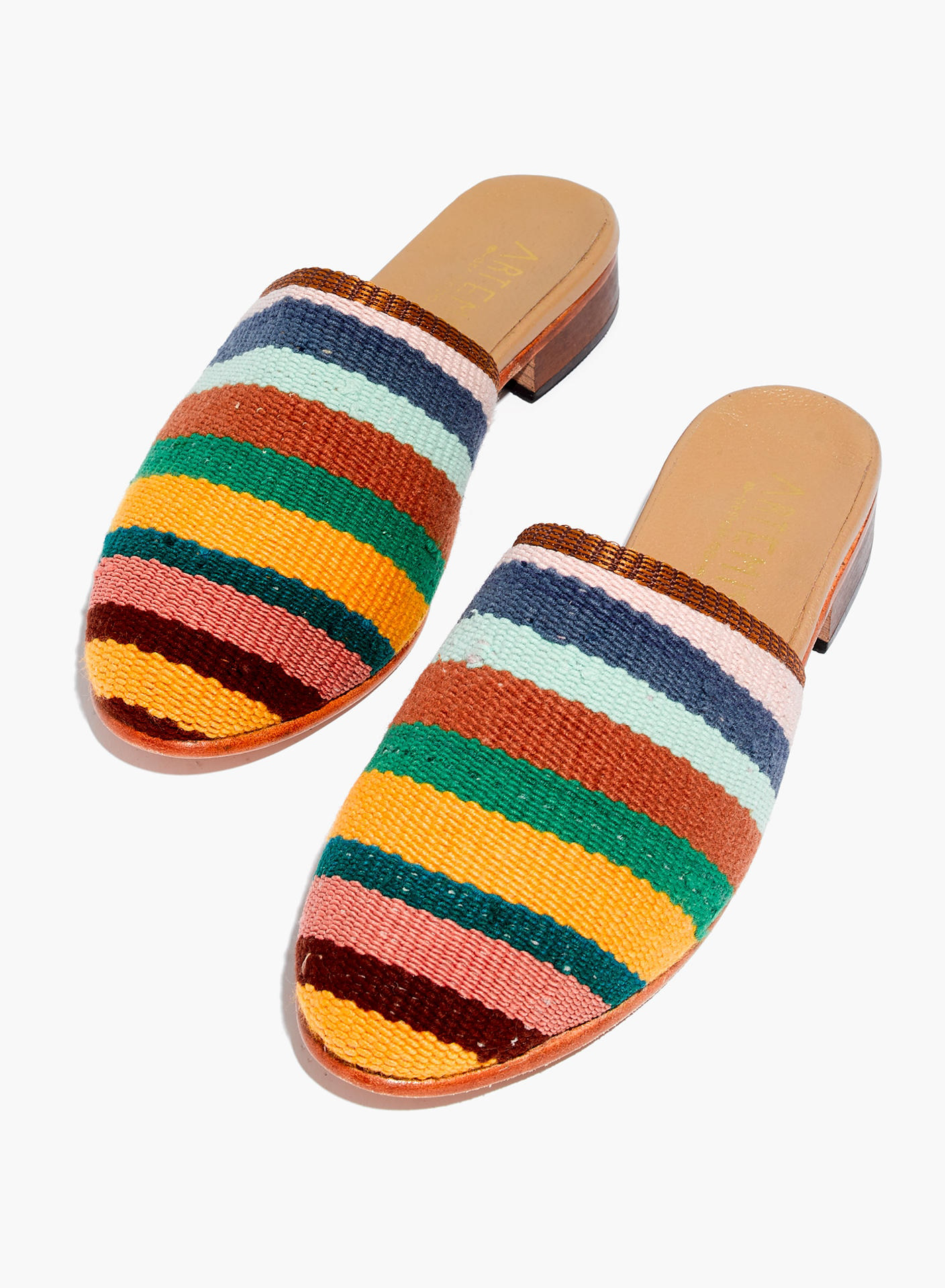 18 artemis-and-co-slides-from-madewell.png