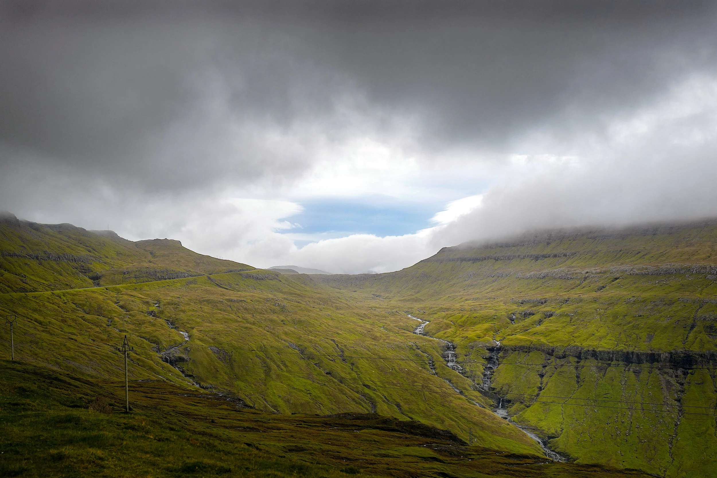 Adventure in the Faroe Islands nearby Kaldbaksbotnur (2017)