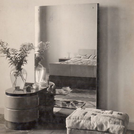 Toilette, 1934.