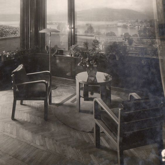 Poltrona (armchair) , 1935.