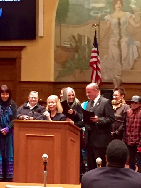 Councilwoman Beth Jensen recognizes Dana Baldwin.