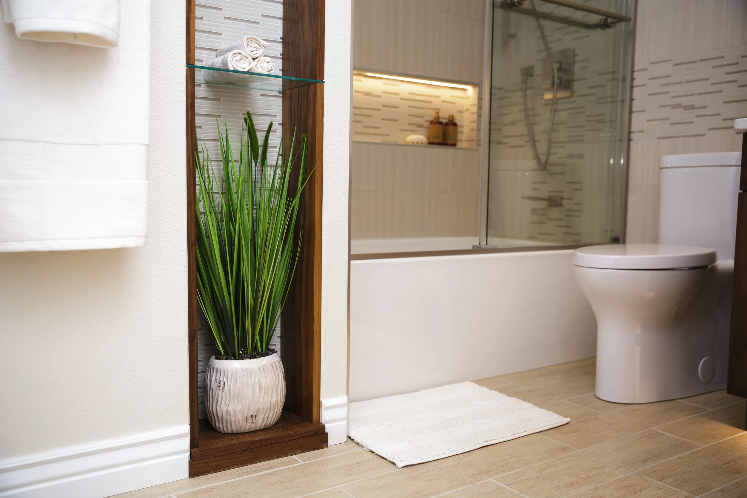 CJ+Seavall_Design_Bathroom_Shower_2016+Peak+Award+Winner+11.JPG