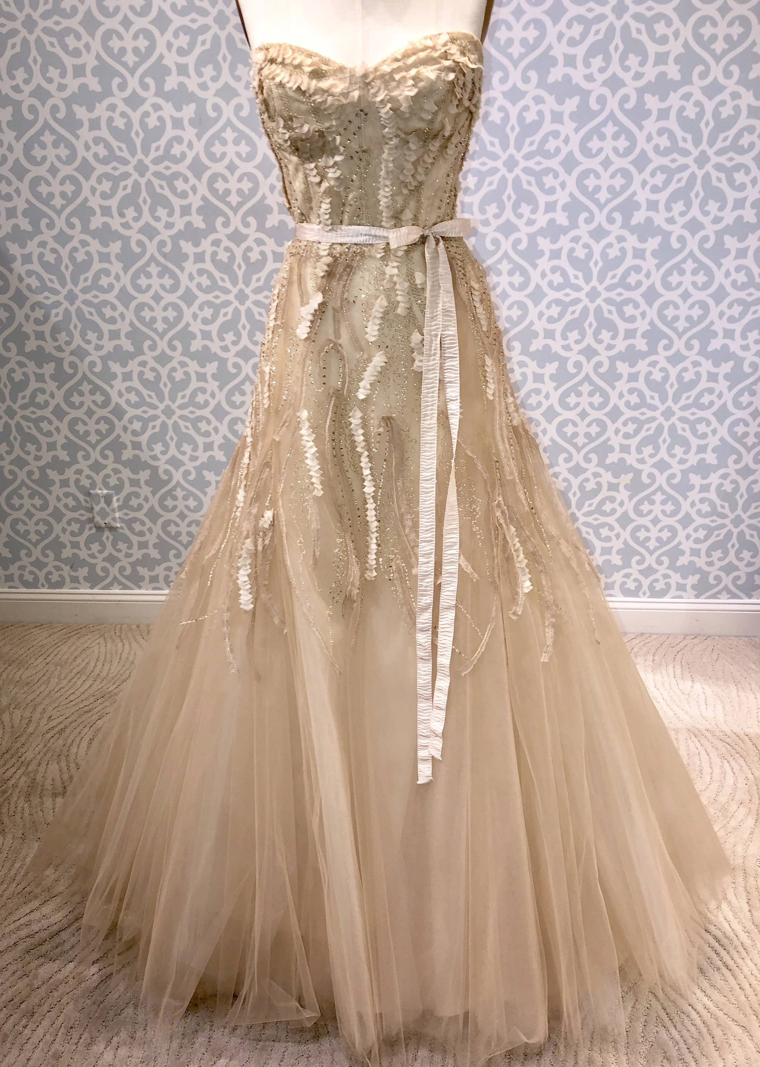 monique lhuillier gowns sale