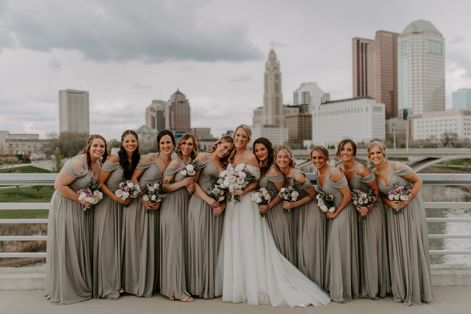 La Jeune Mariee real bride Elle's wedding day details.