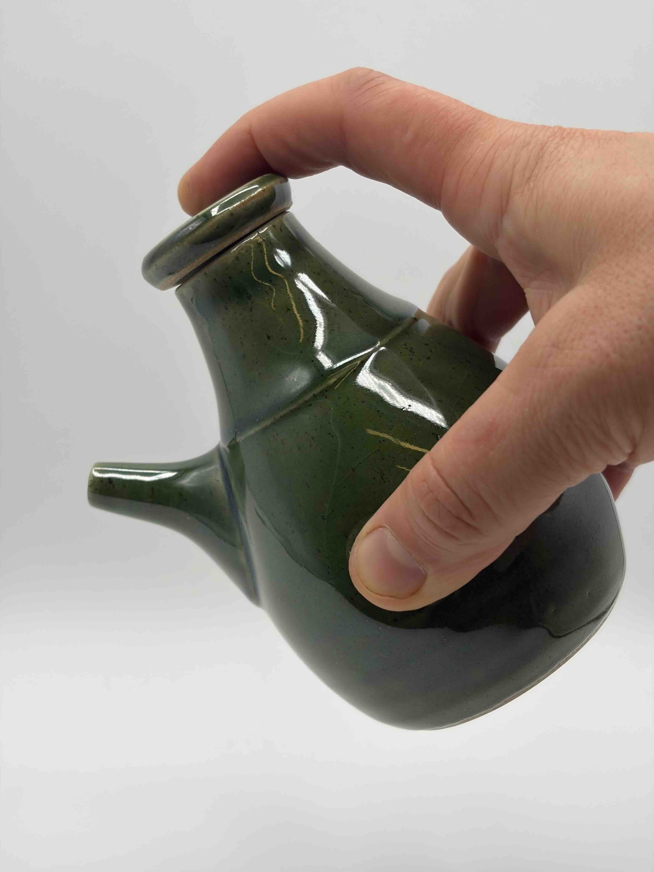 Ewer FHold.jpg