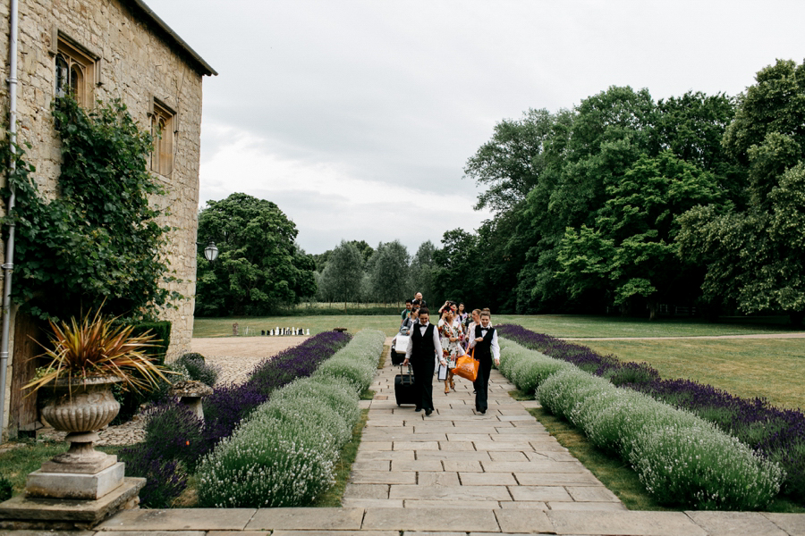 Notley-abbey-buckinghamshire-england-wedding-abi-q-photography--104.jpg