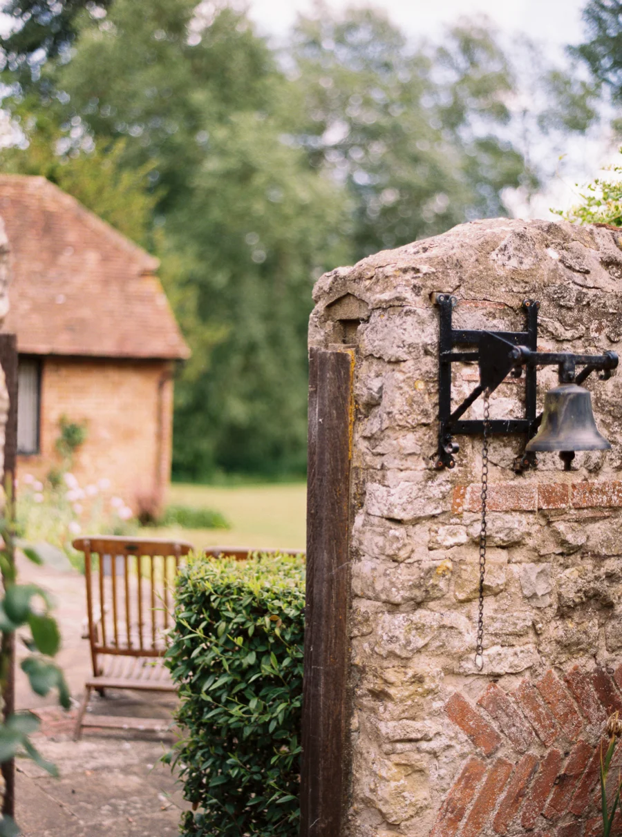 Notley-abbey-buckinghamshire-england-wedding-abi-q-photography--116.jpg
