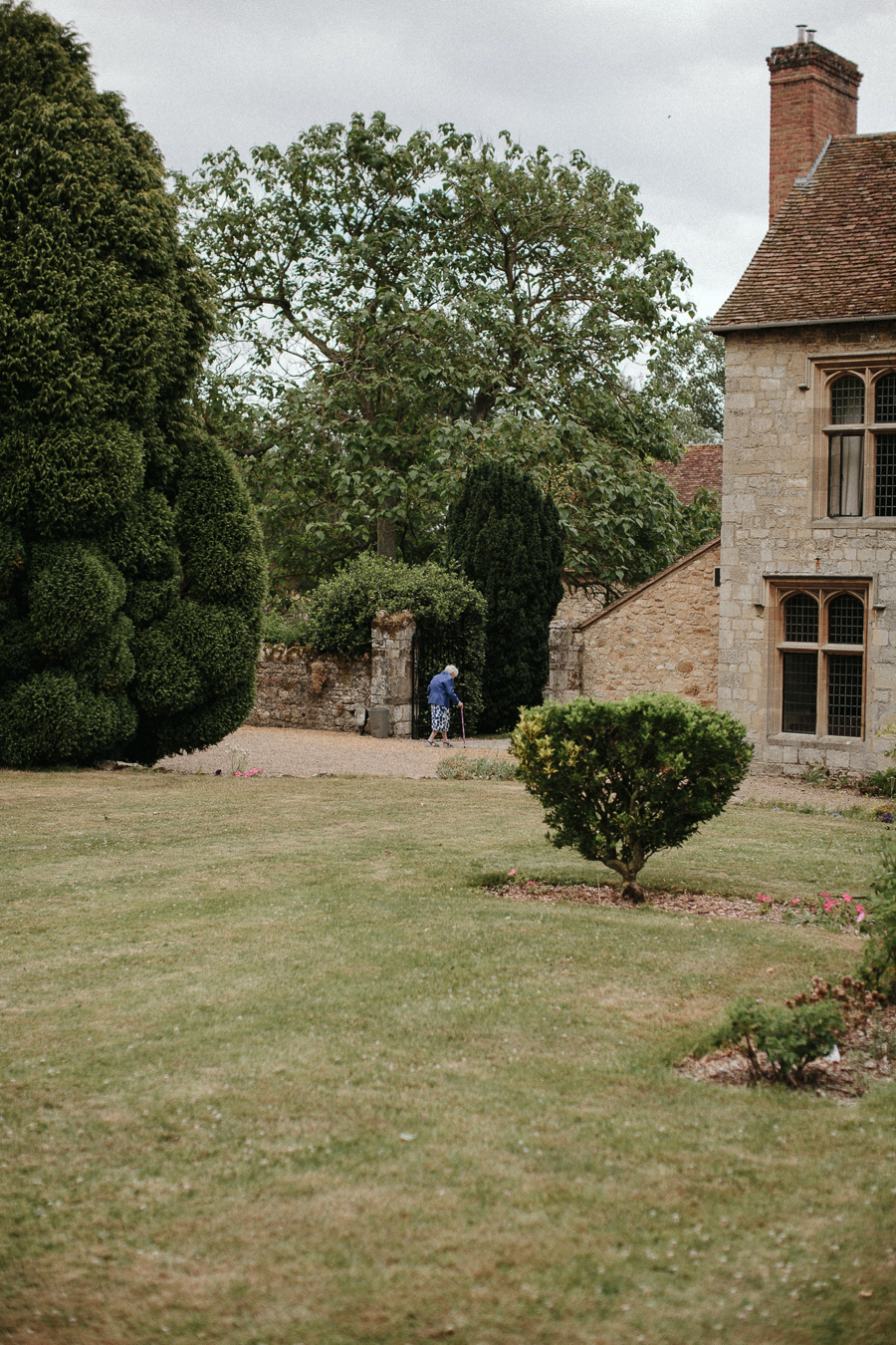 Notley-abbey-buckinghamshire-england-wedding-abi-q-photography--164.jpg