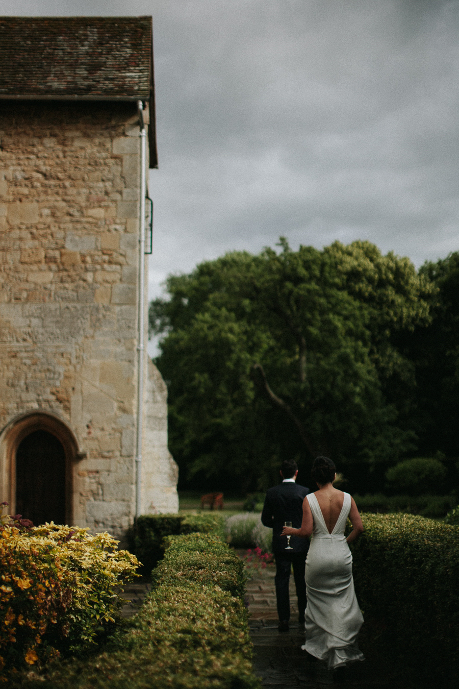 Notley-abbey-buckinghamshire-england-wedding-abi-q-photography--180.jpg