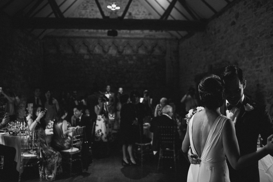 Notley-abbey-buckinghamshire-england-wedding-abi-q-photography--194.jpg