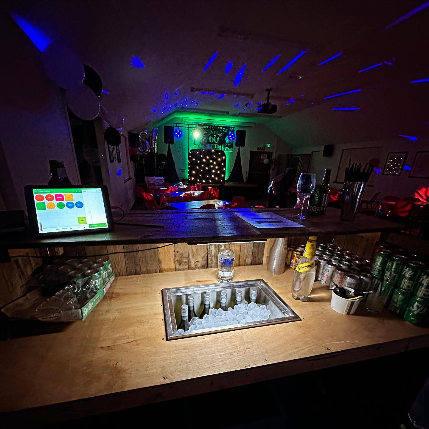 Bars all set for a fabulous 60th birthday party!

#kentwedding #kent #kentweddings #kentmobilebar #mobilebartender #barhire #weddingbar #wedding  #henparty #cocktailsofinstagram #mixology #maidstone #folkestone #ashford #gravesend #dover #kentwedding