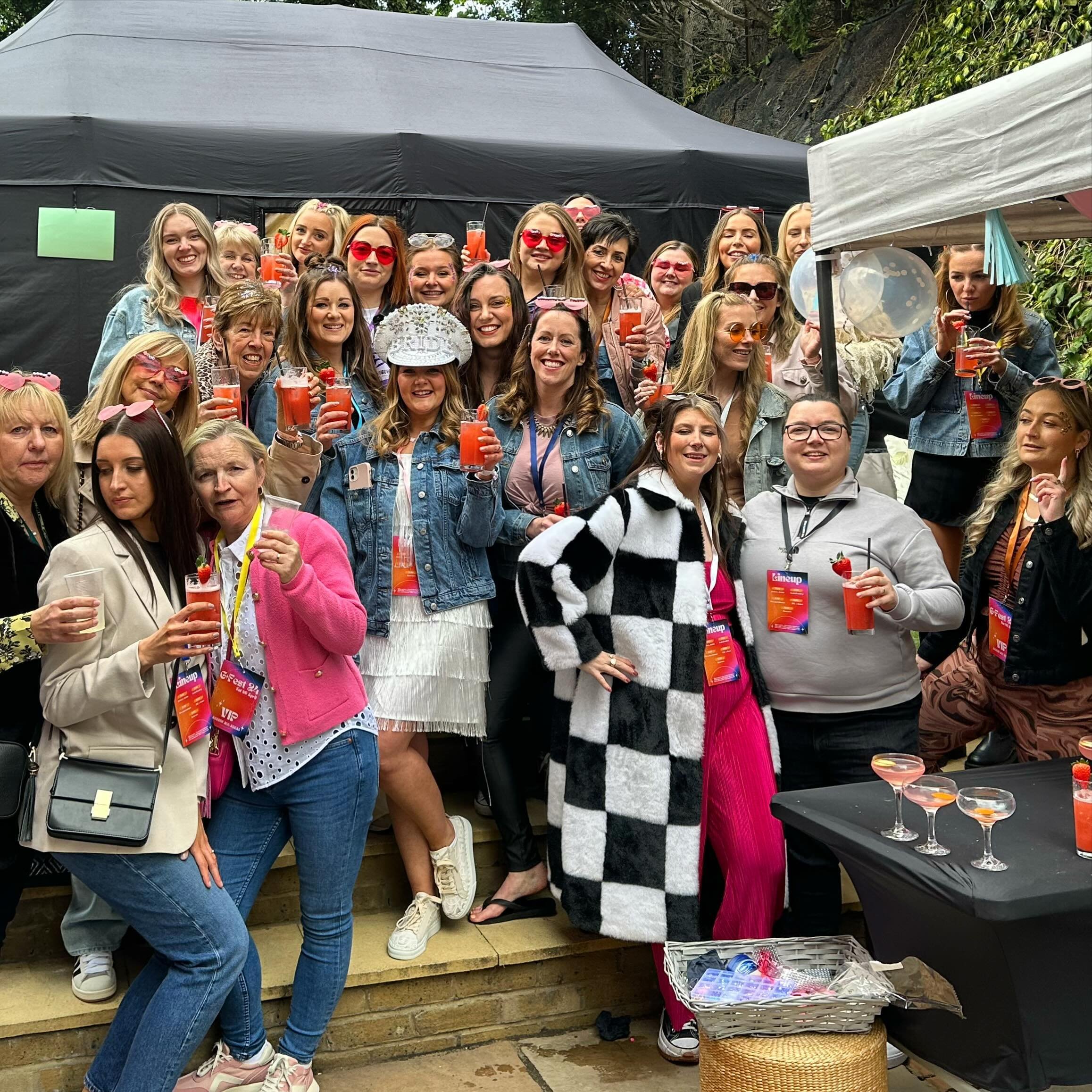 Well that was rather epic! 27 hens joined us for a cocktail tuition today! 

Get in touch to book yours!!

#kentwedding #kent #kentweddings #kentmobilebar #mobilebartender #barhire #weddingbar #wedding  #henparty #cocktailsofinstagram #mixology #maid