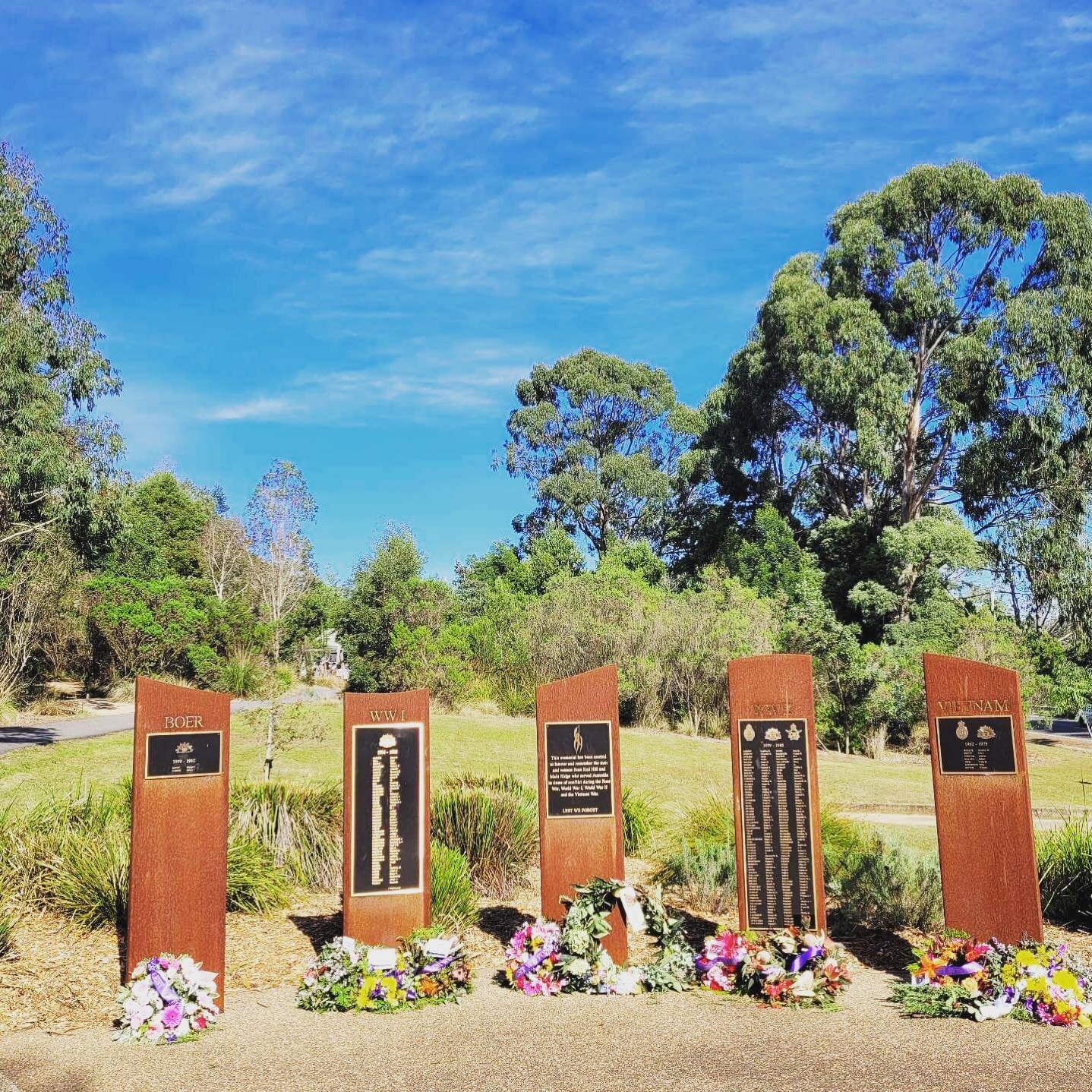 Beautiful day for the Anzac Day service at the Red Hill War Memorial. #lestweforget🌹