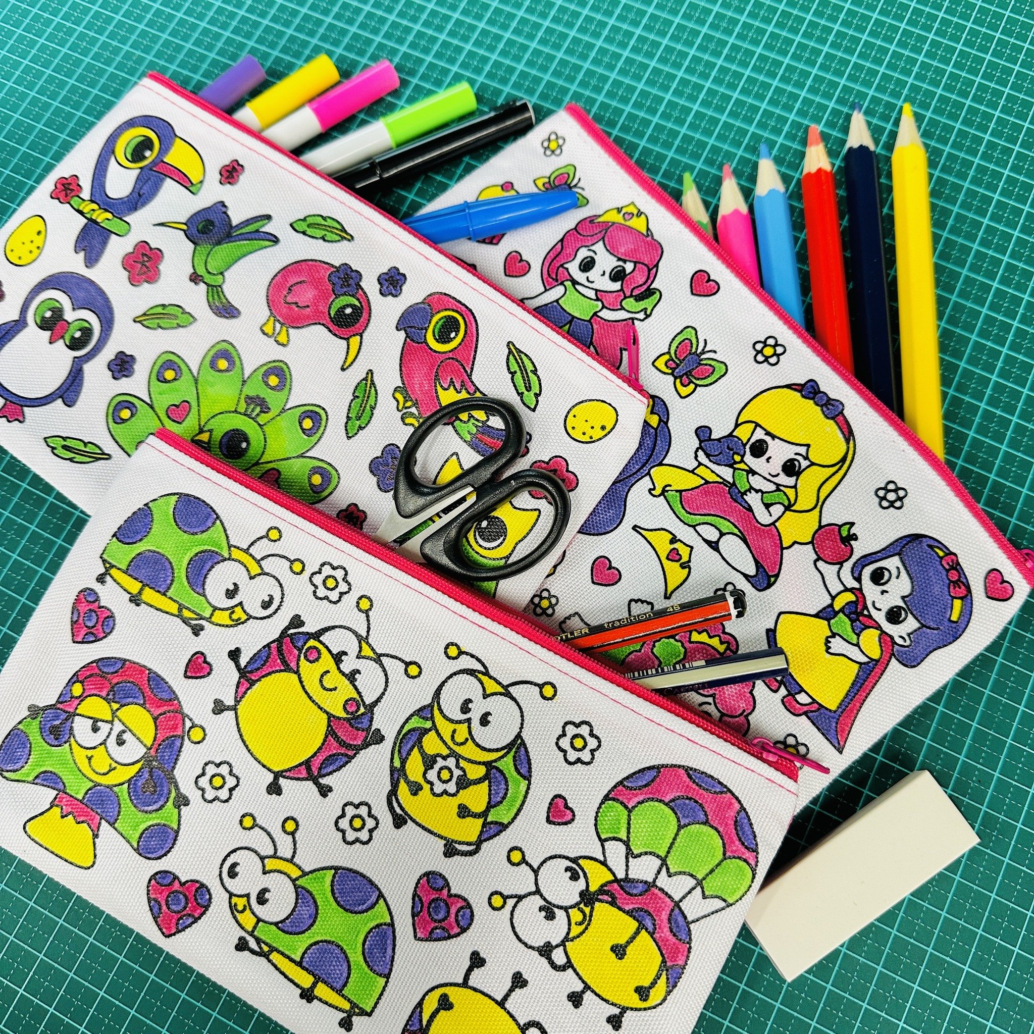 Our easy craft&reg; colour-in pencil cases are not only cool for school, they make a great gift or activity. The textile markers are washable too meaning they will not run or fade. 6 to choose from. Designed in Australia. We create, you make😊

#easy