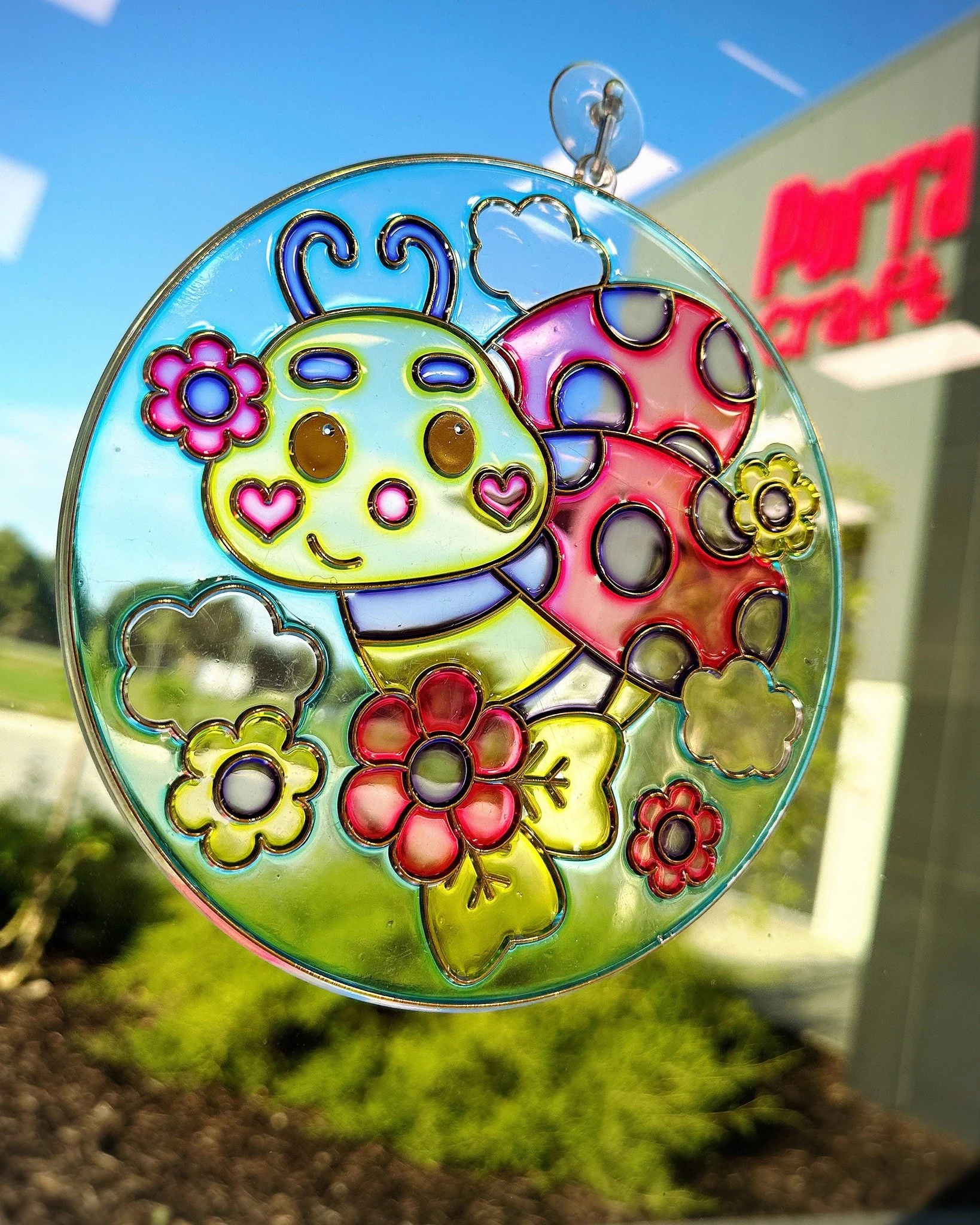 Our new easy craft&reg; Suncatcher Scenes are big, bold and beautiful🌞
New designs, all the time! 

#suncatcher #craft #create #make #easycraft