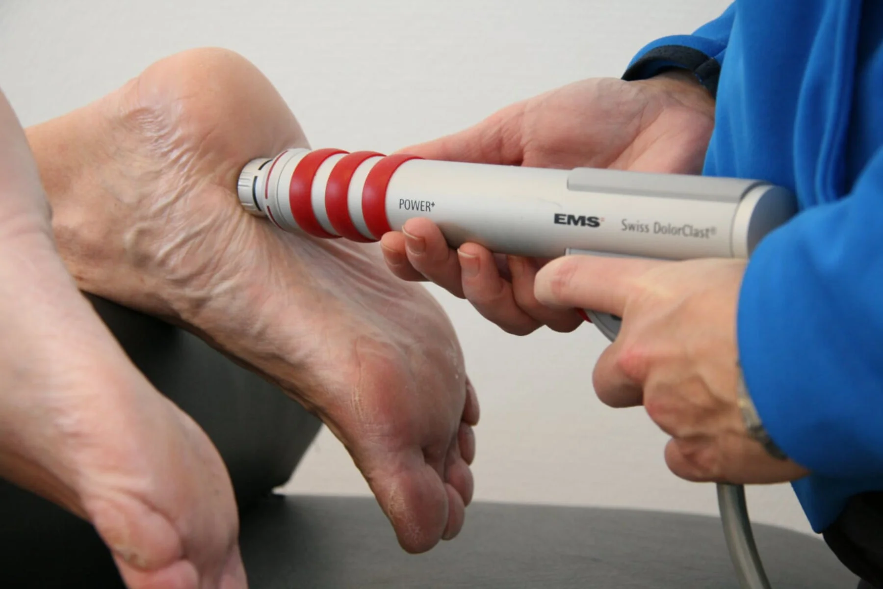 Trykkbølgebehandling kan ofte være svært effektivt ved plantar fascitt. FOTO: Fokusklinikken