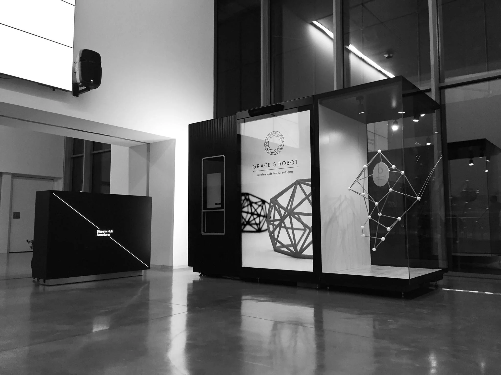 Grace &amp; Robot is the first brand to feature in Imersivo Cube