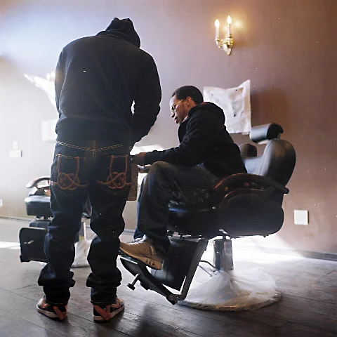 BONE_IN_CHAIR_W_SCHIZZ-146.jpg