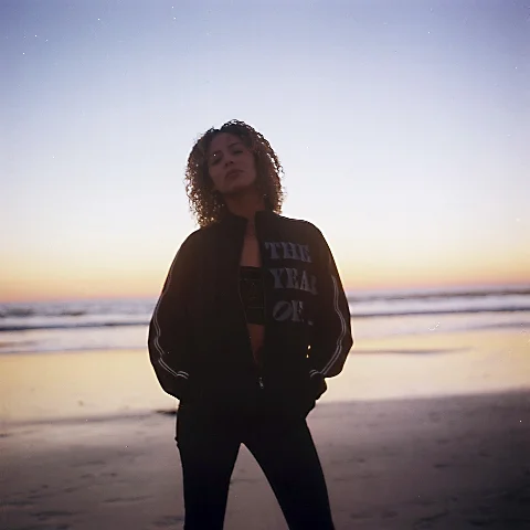 drea_beach_jacket_front-150.jpg