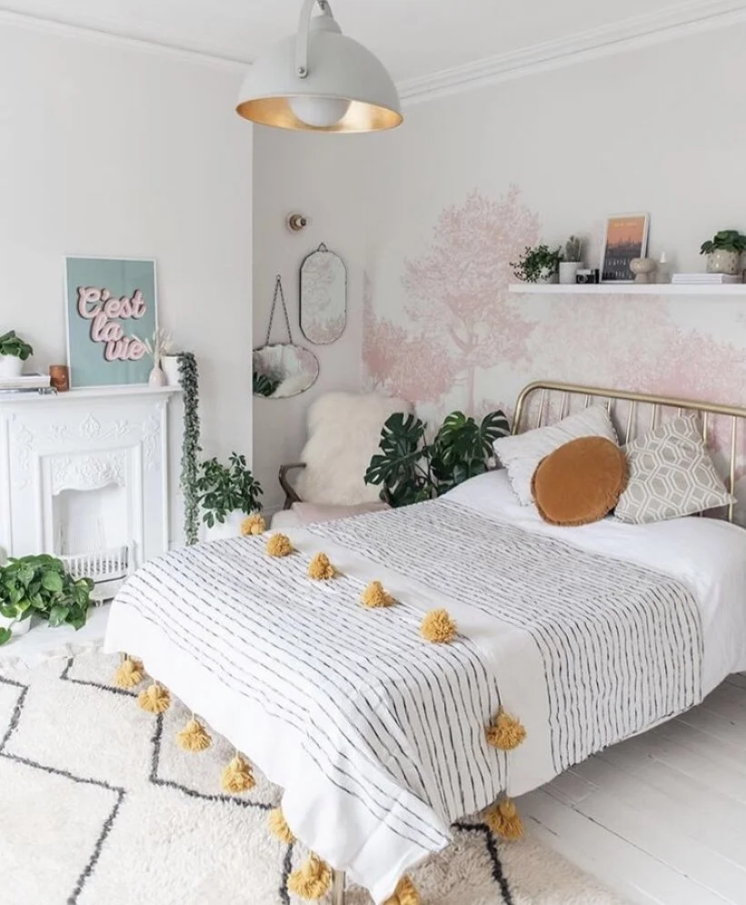 C’est La Vie - @hannahargyle_home