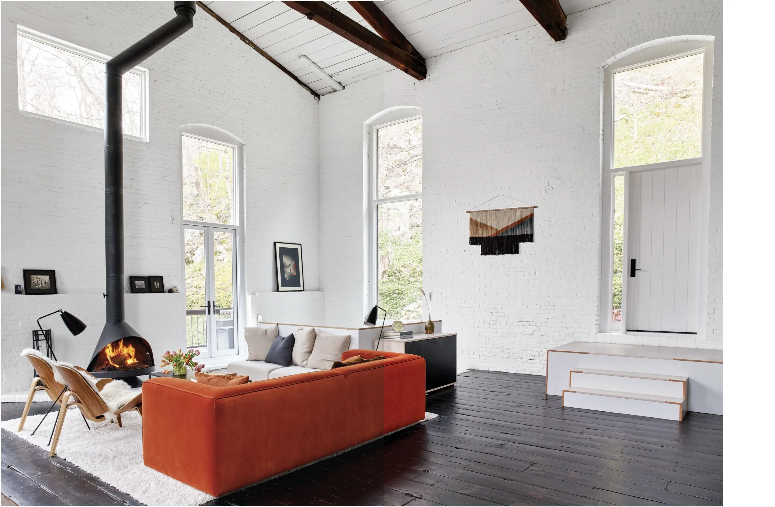 REV1820 FEA nyhouse image2.jpg