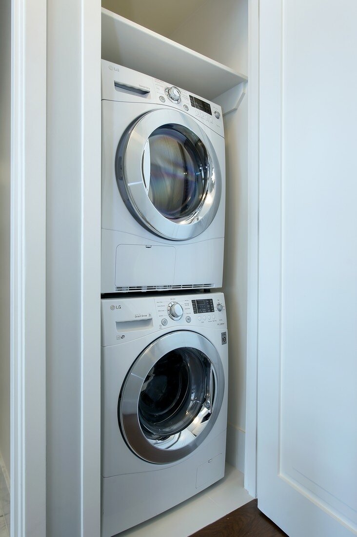 6_200East94thStreet_903_44_LaundryRoom_TheCorcoranGroupFixedHeight_1100x1100.jpg