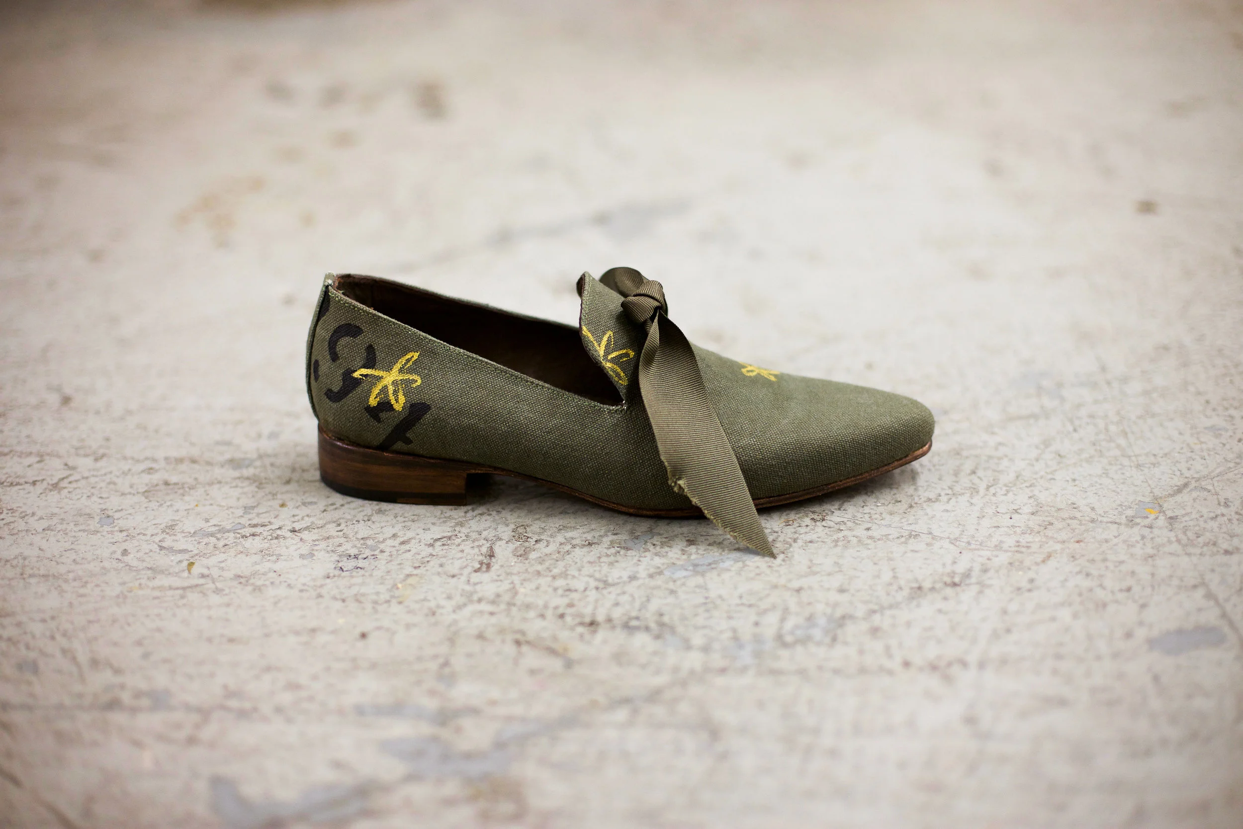 Liz Bow Green Military Canvas a.jpg