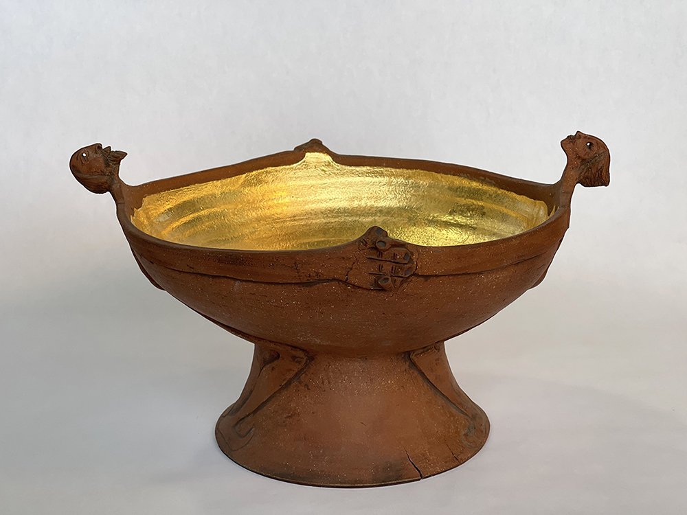 Syma_01b_Love Bowl-1_ANOTHER VIEW_clay,oxides, 24k gold leaf_7½ x 14 x 12 inches_19762023. copy.jpg