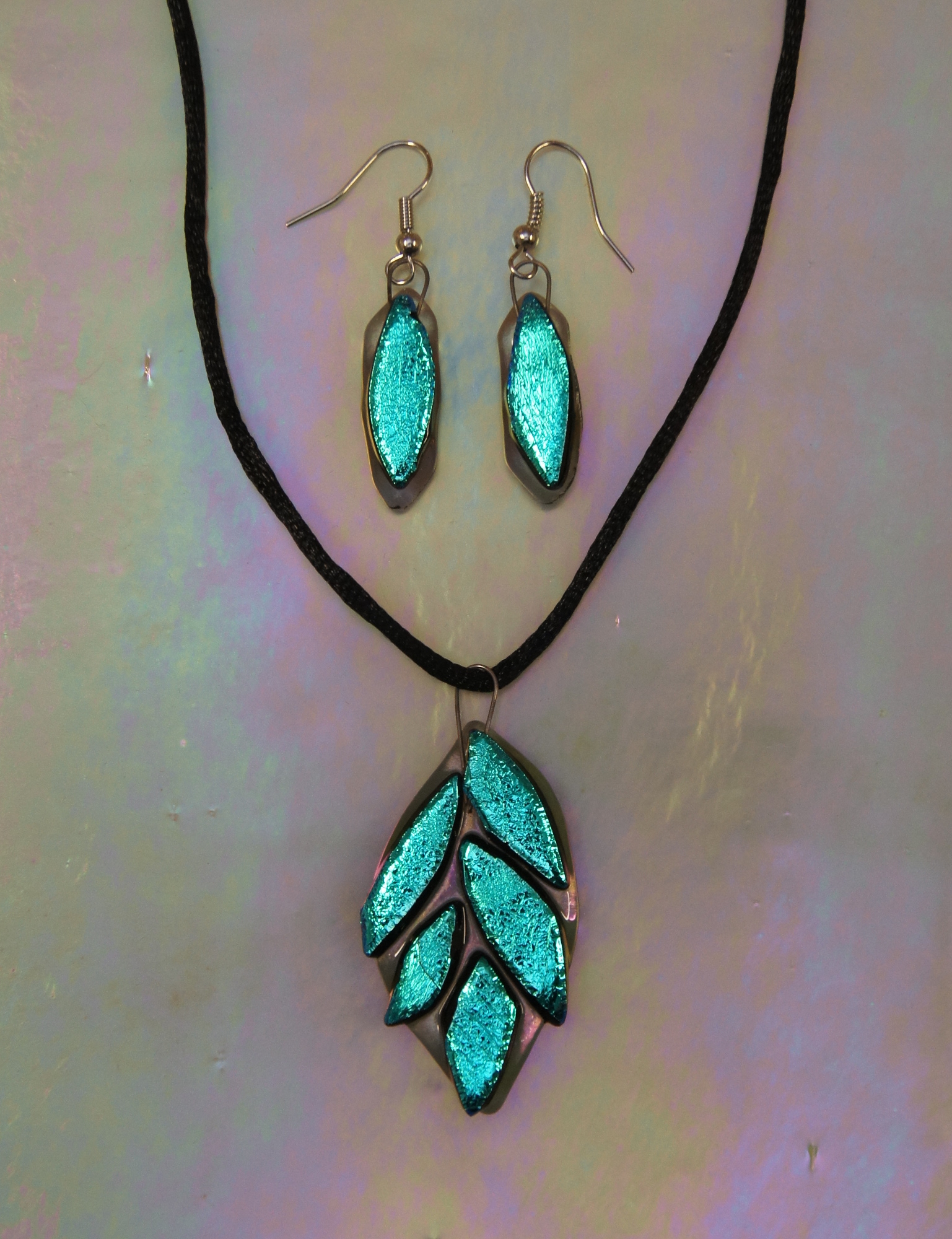 dichro leaf jewelry set 17.JPG