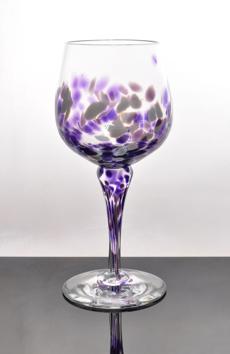 https://images.squarespace-cdn.com/content/v1/55538345e4b00522ee18079f/1613586182591-G51O8U8ZSG943TF1KRW0/wine+glass+21+purple+mix.jpg?format=750w