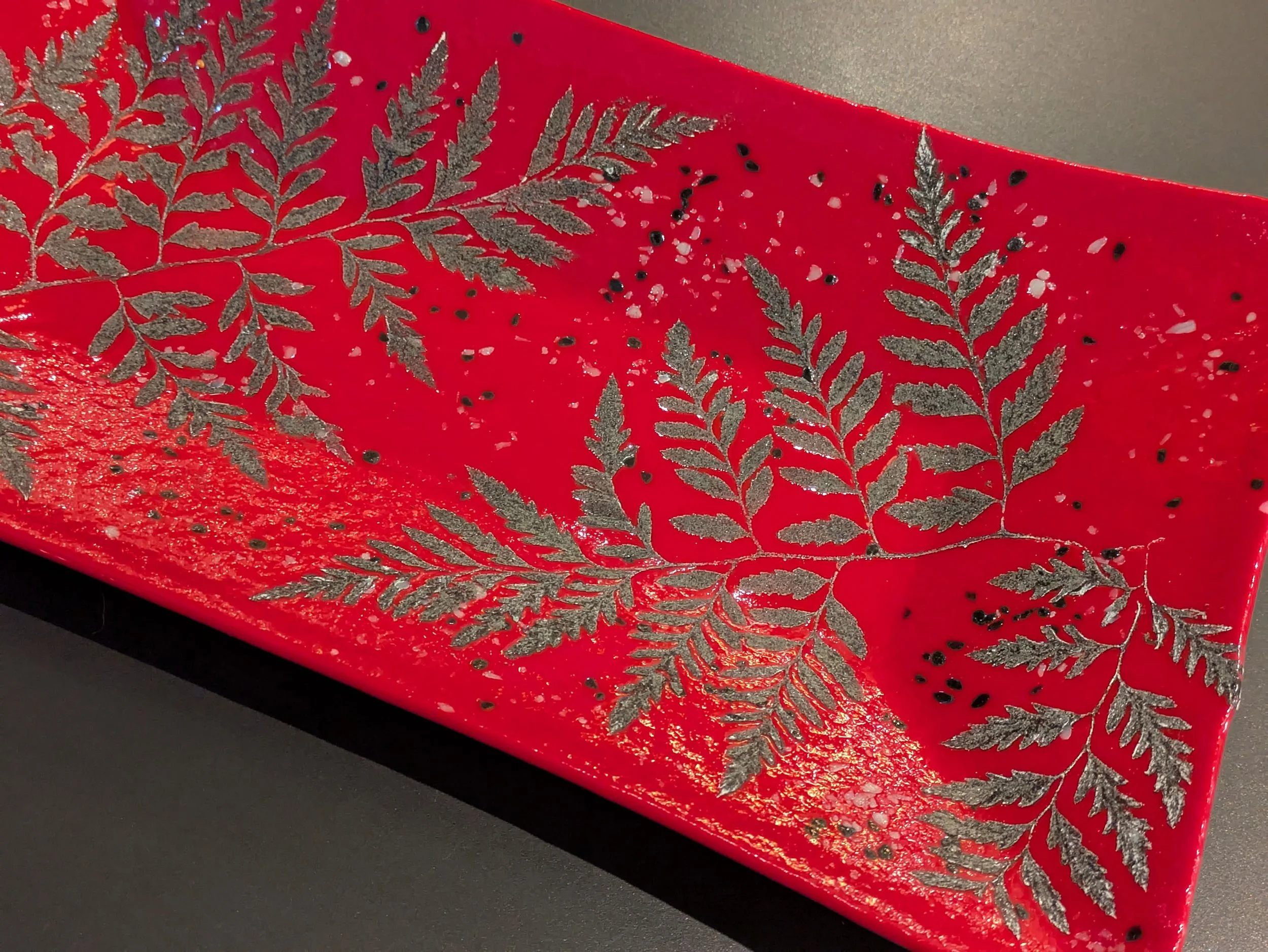 SHD red black fern plate 25.jpg