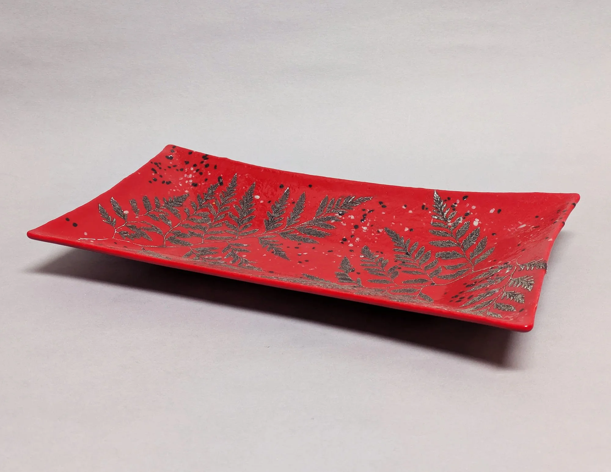 SHD platter red w fern 2.jpg