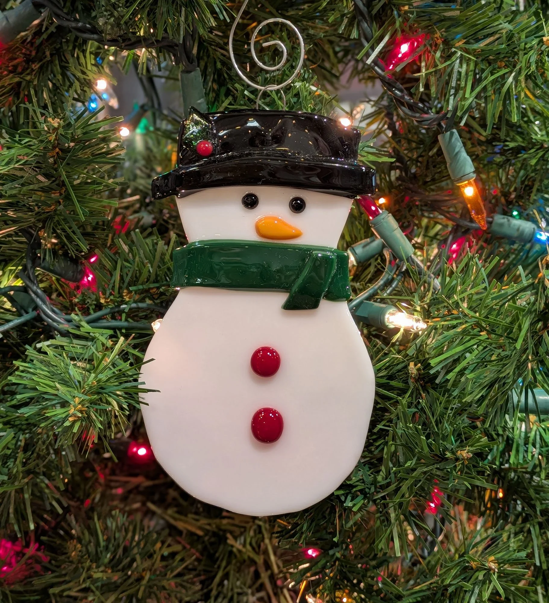 fused snowman w arms top hat.jpg
