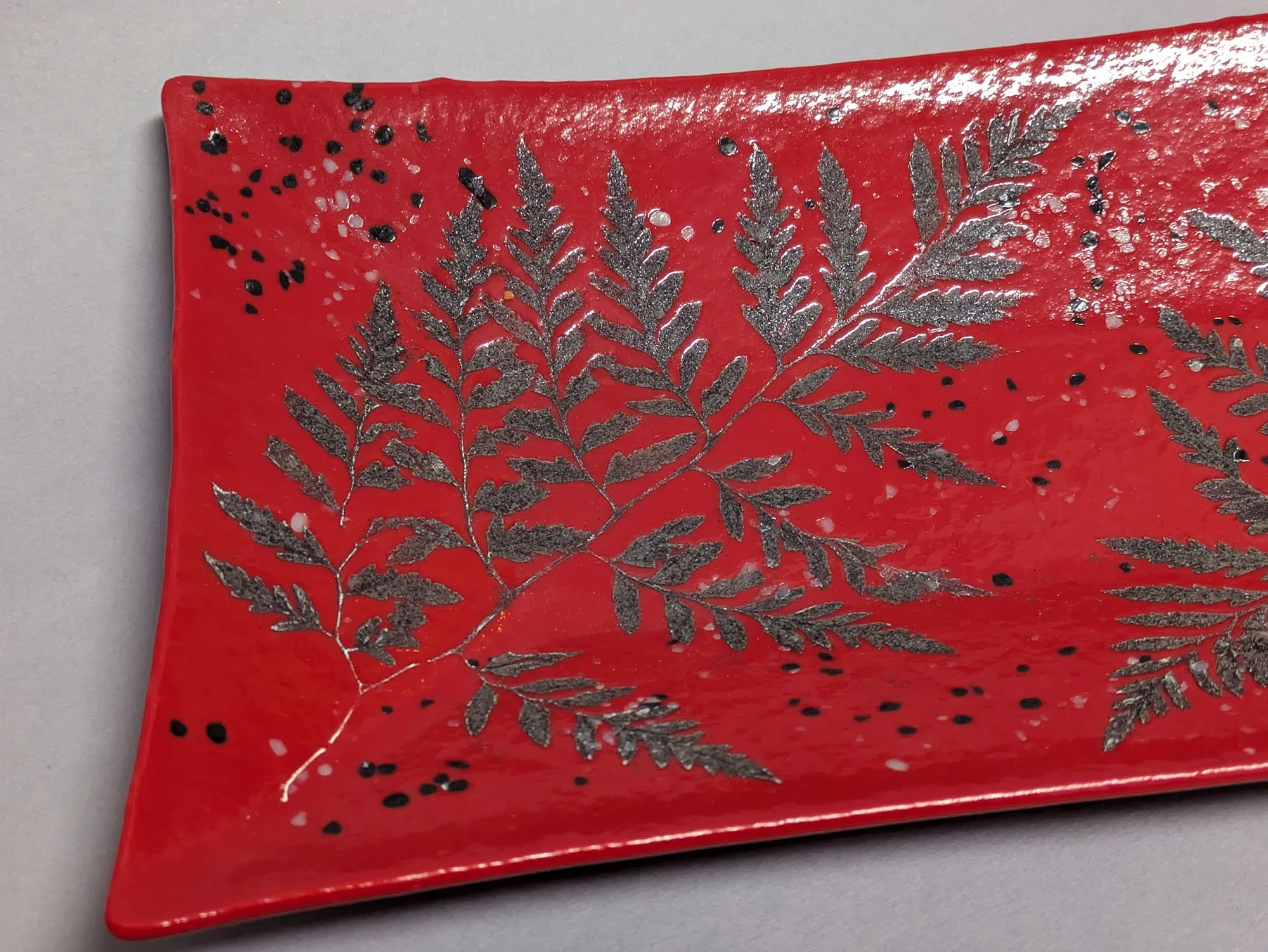 SHD platter red w fern 3.jpg