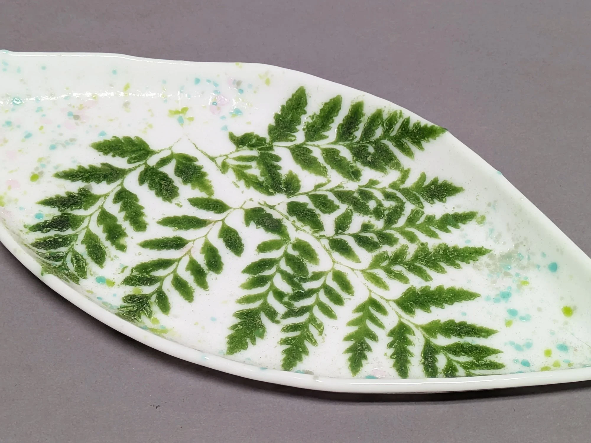 SHD platter white leaf w fern 3.jpg