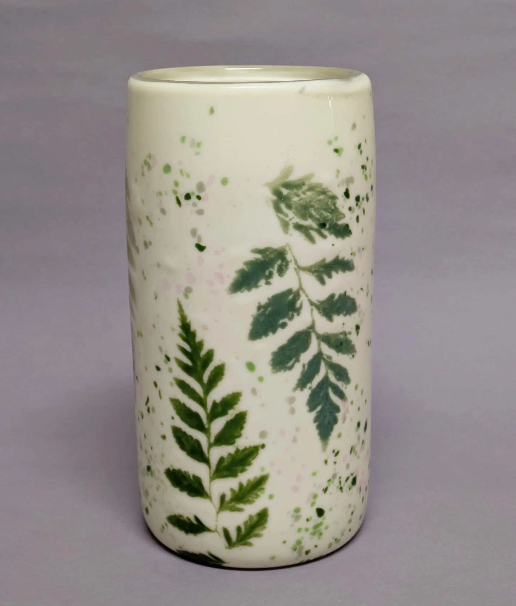 SHD ivory fern vase side 26.jpg