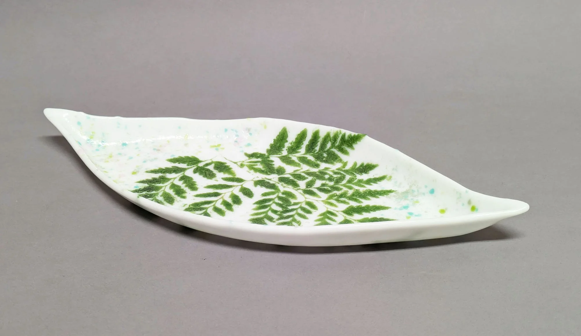 SHD platter white leaf w fern 2.jpg